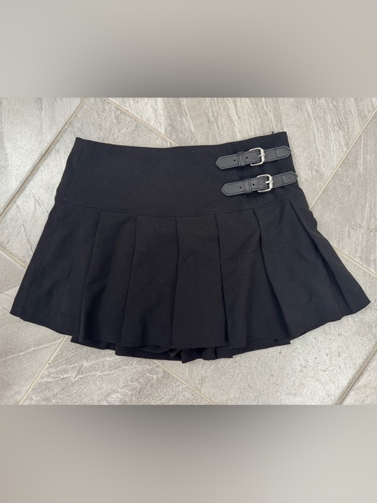 Love Tree Dresses & Skirts - Love Tree Black Pleated Mini Skirt with Double Buckle Detail; Sz S punk preppy